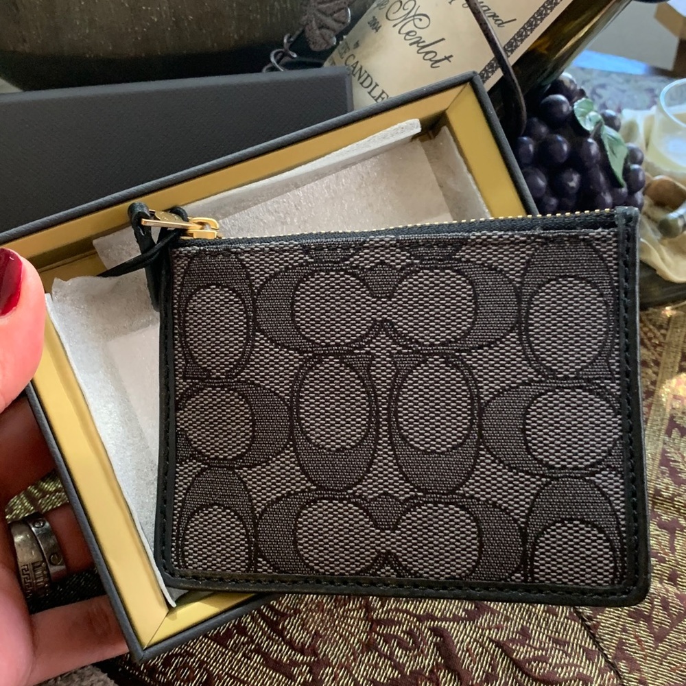 Authentic COACH 1941 leather/signature jacquard zip top card case/Keychain/ID - Picture 5 of 11
